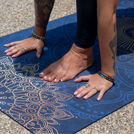 Nachhaltige Yogamatte aus Naturkautschuk & recycelter Mikrofaser Chakra