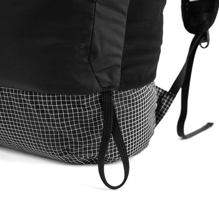 Matador Freefly16 – Packmaß im Mesh-Kompressionssack (9,5×9,5×14 cm)