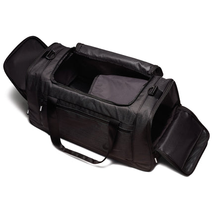 Separates Schuhfach der Nike Departure Duffle – Mesh-Belüftung im Detail